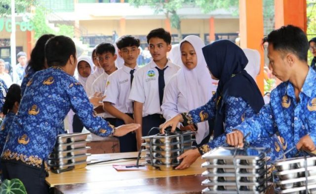 Gubernur Jateng Minta Bupati atau Wali Kota Perketat Pengawasan Program Makan Bergizi Gratis