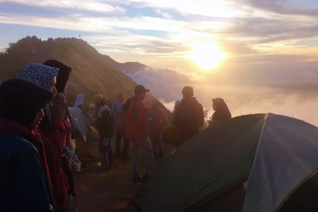 Gunung Andong - Tempat Wisata di Magelang
