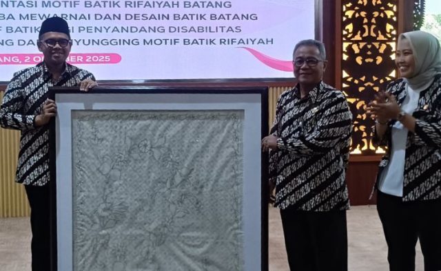 Dekranasda Batang Dokumentasikan 16 Motif Langka Batik Rifa’iyah untuk Cegah Kepunahan