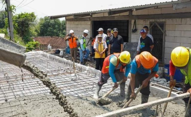 Infrastruktur Makin Mantap, Gubernur Jateng Cek Proyek Jalan Weleri–Patean Rp13,4 Miliar