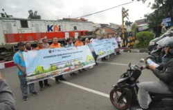KAI Daop 2 Bandung Imbau Masyarakat Disiplin Berlalu Lintas di Perlintasan Sebidang Demi Keselamatan Bersama