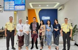 Frontliner BRI Krekot Kenakan Busana Nasional di Hari Kartini