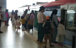 Hari Pertama Libur Panjang, Dukuh Atas dan Harjamukti Jadi Stasiun Terpadat LRT Jabodebek